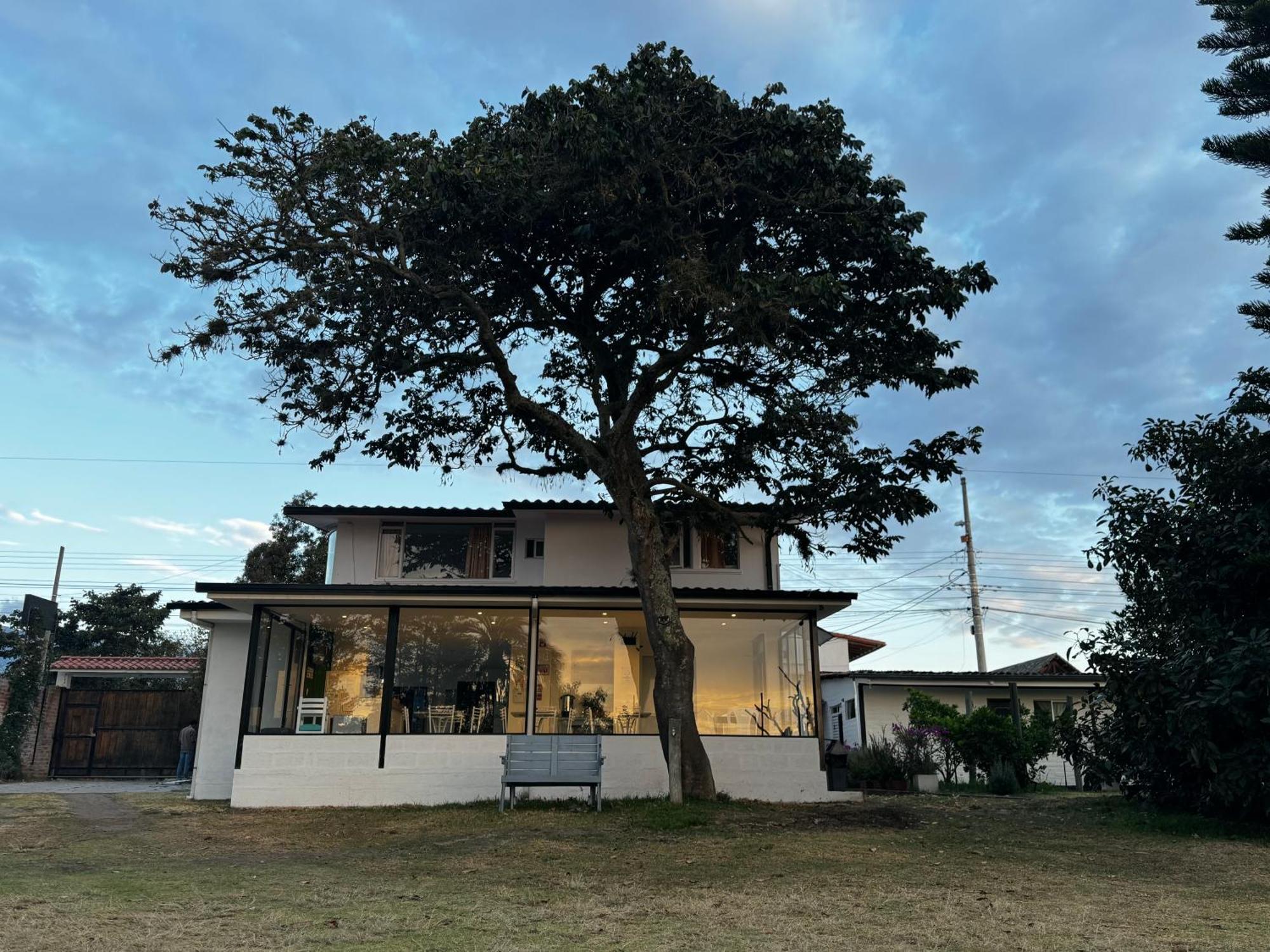 Springhills Quito Airport Ξενοδοχείο Tababela Εξωτερικό φωτογραφία