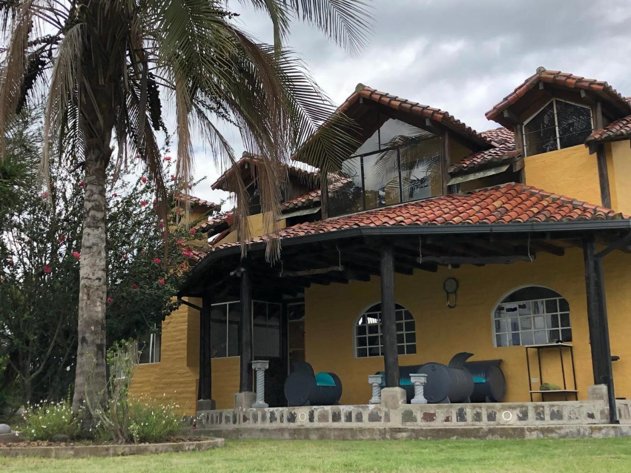 Springhills Quito Airport Ξενοδοχείο Tababela Εξωτερικό φωτογραφία